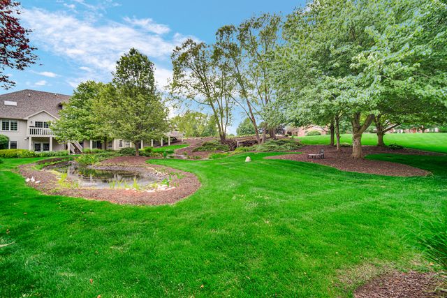 1077 Mission Hills Court, Chesterton, IN 46304