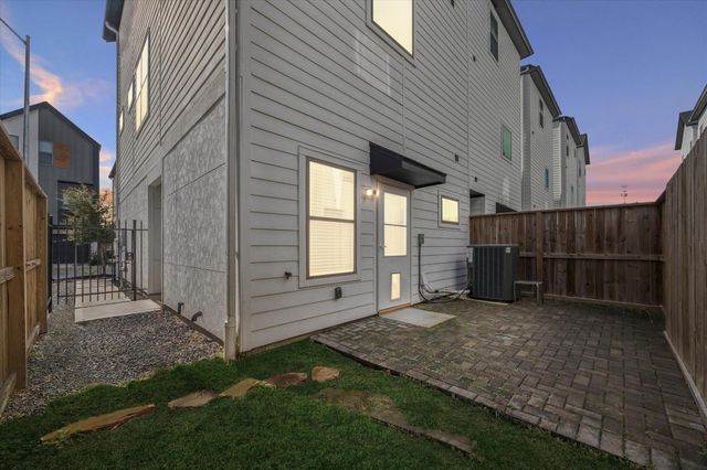 3710 Creekmont Gardens Lane, Houston, TX 77091