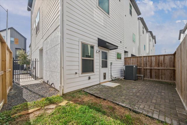 3710 Creekmont Gardens Lane, Houston, TX 77091