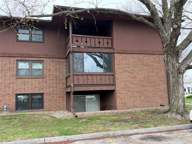 1900 50th Street 9, Des Moines, IA 50310