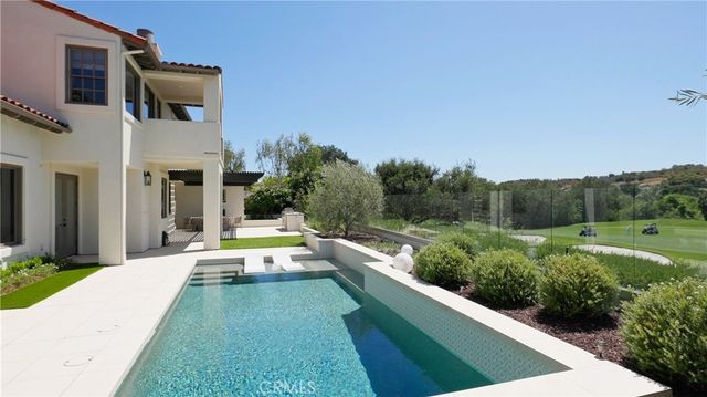 17 Canada Oaks, Trabuco Canyon, CA 92679