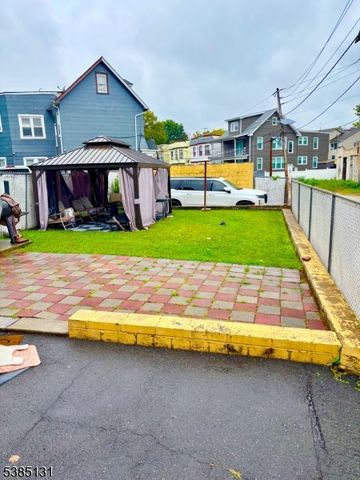 315 Coit St, Irvington Twp., NJ 07111