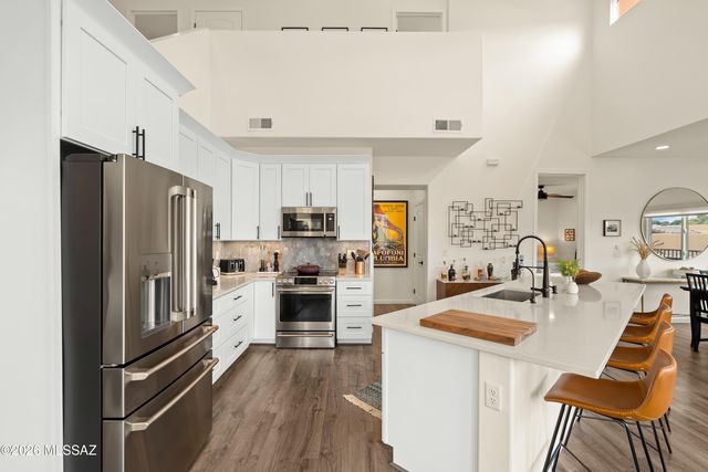 7668 N Viale Di Buona Fortuna, Tucson, AZ 85718