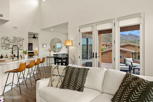 7668 N Viale Di Buona Fortuna, Tucson, AZ 85718