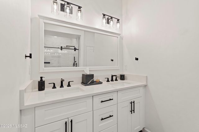 7668 N Viale Di Buona Fortuna, Tucson, AZ 85718