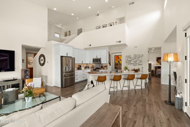 7668 N Viale Di Buona Fortuna, Tucson, AZ 85718