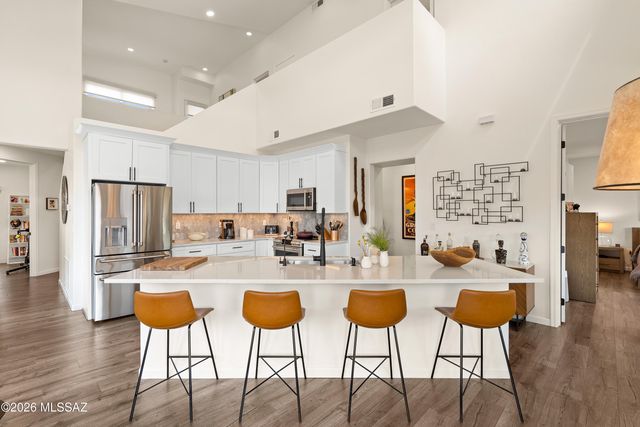7668 N Viale Di Buona Fortuna, Tucson, AZ 85718