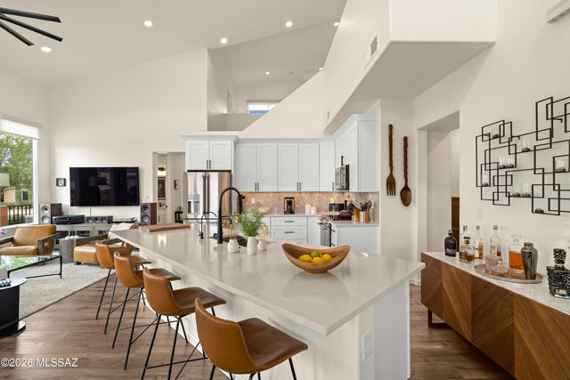 7668 N Viale Di Buona Fortuna, Tucson, AZ 85718
