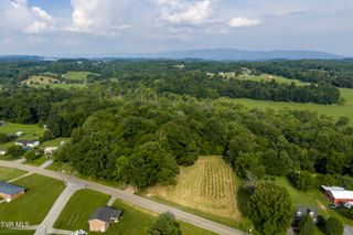 999 Muddy Creek Road, Piney Flats, TN 37686