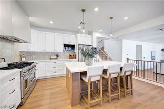 395 Suzanne Peak Court, Henderson, NV 89012