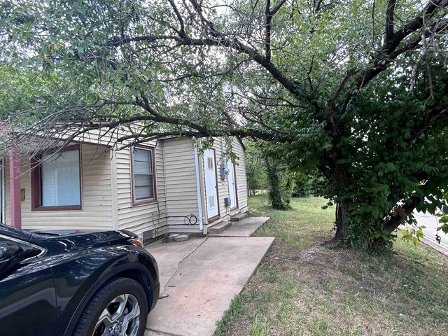 1157 N Erie Ave, Wichita, KS 67214