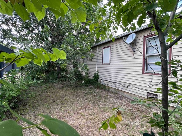 1157 N Erie Ave, Wichita, KS 67214