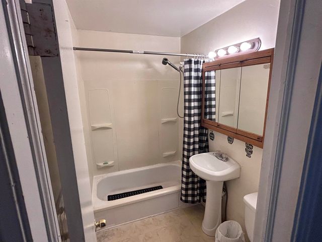 1157 N Erie Ave, Wichita, KS 67214