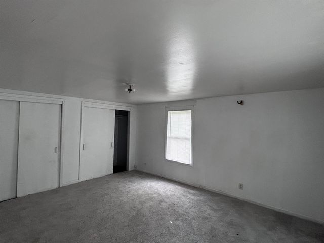 1157 N Erie Ave, Wichita, KS 67214