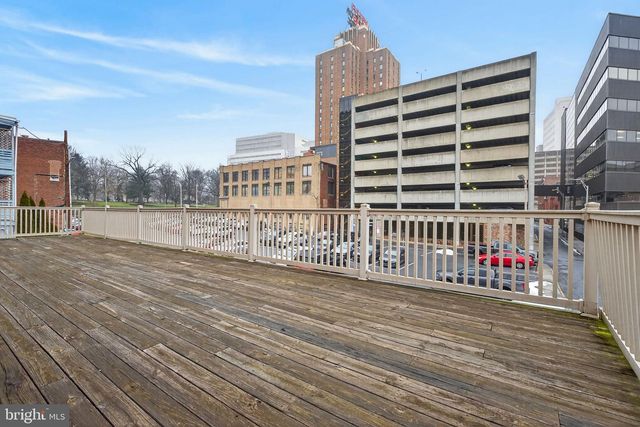215 PINE ST, Harrisburg, PA 17101