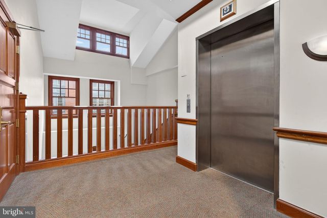 215 PINE ST, Harrisburg, PA 17101