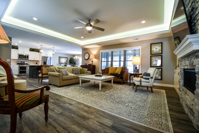 607 W Bentley Circle 607 W Bentley Circle, Troy, OH 45373