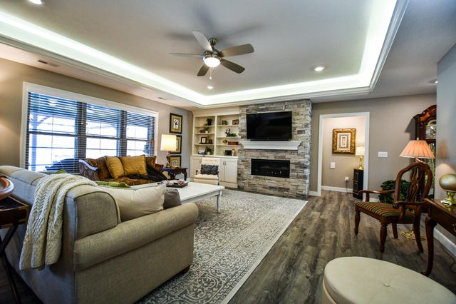 607 W Bentley Circle 607 W Bentley Circle, Troy, OH 45373