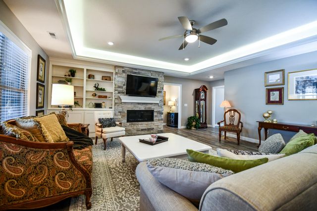 607 W Bentley Circle 607 W Bentley Circle, Troy, OH 45373