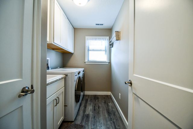 607 W Bentley Circle 607 W Bentley Circle, Troy, OH 45373