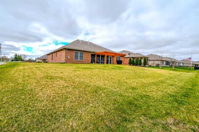 607 W Bentley Circle 607 W Bentley Circle, Troy, OH 45373