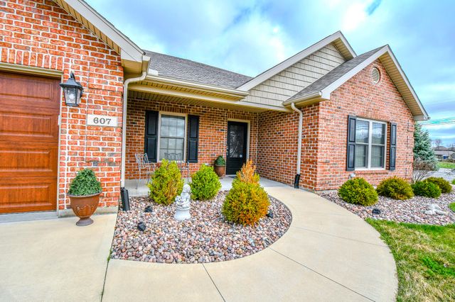 607 W Bentley Circle 607 W Bentley Circle, Troy, OH 45373