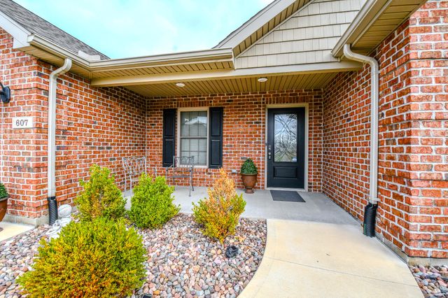 607 W Bentley Circle 607 W Bentley Circle, Troy, OH 45373