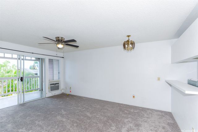 94-537 Lumiaina Street W204, Waipahu, HI 96797