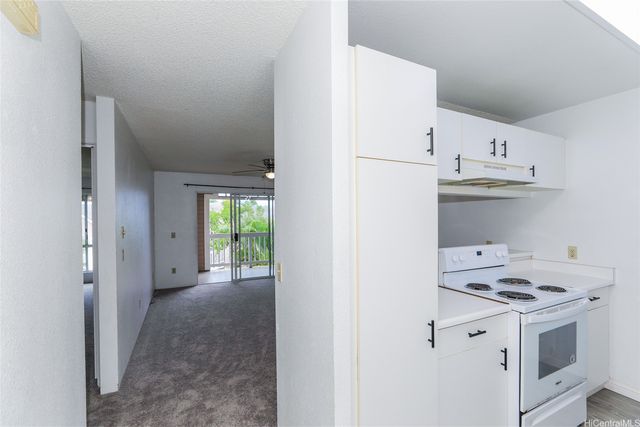 94-537 Lumiaina Street W204, Waipahu, HI 96797