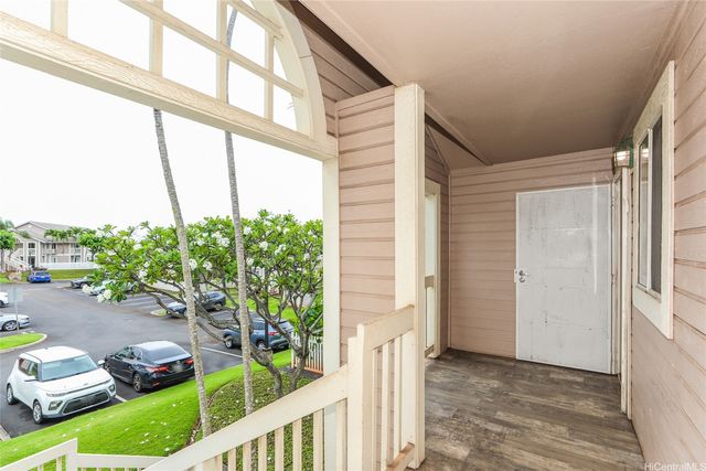 94-537 Lumiaina Street W204, Waipahu, HI 96797