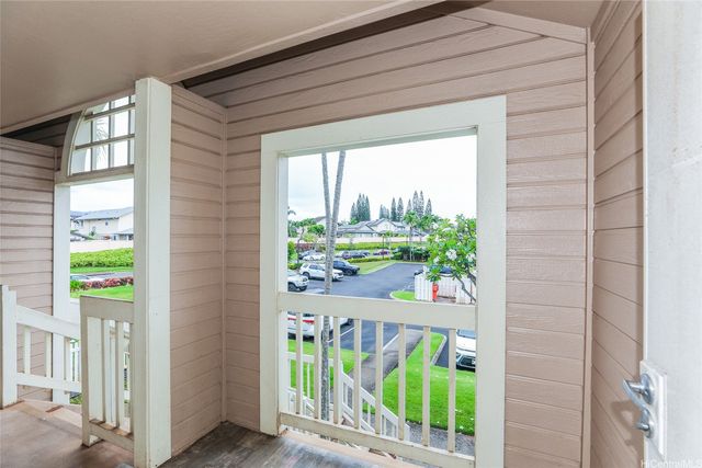 94-537 Lumiaina Street W204, Waipahu, HI 96797