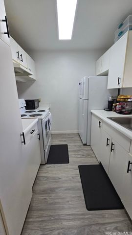 94-537 Lumiaina Street W204, Waipahu, HI 96797