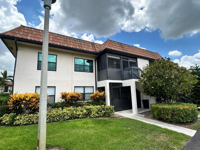 7154 Golf Colony Court, Greenacres, FL 33467
