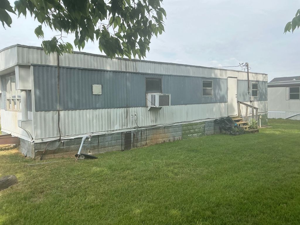2871 N Charles Ave Lot 15, Clarksville, TN 37042