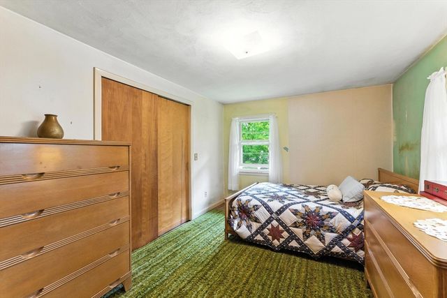 20 Harney Street, West Springfield, MA 01089