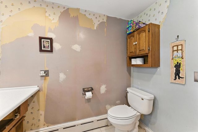20 Harney Street, West Springfield, MA 01089
