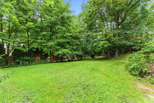 20 Harney Street, West Springfield, MA 01089