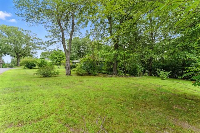 20 Harney Street, West Springfield, MA 01089