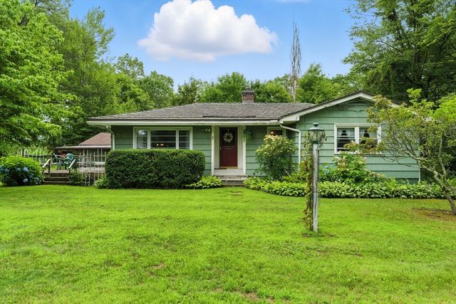 20 Harney Street, West Springfield, MA 01089