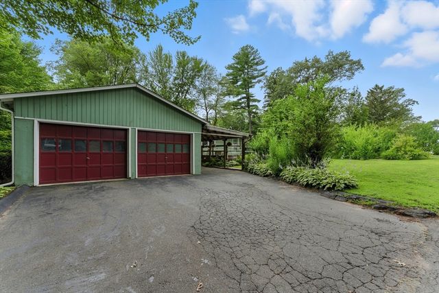 20 Harney Street, West Springfield, MA 01089