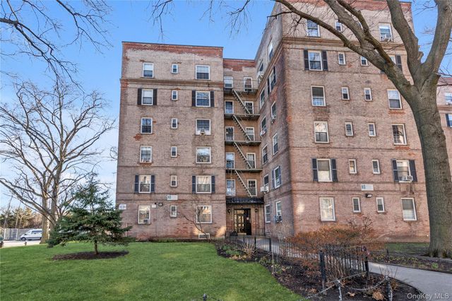 51-40 30th Avenue 5B, Woodside, NY 11377