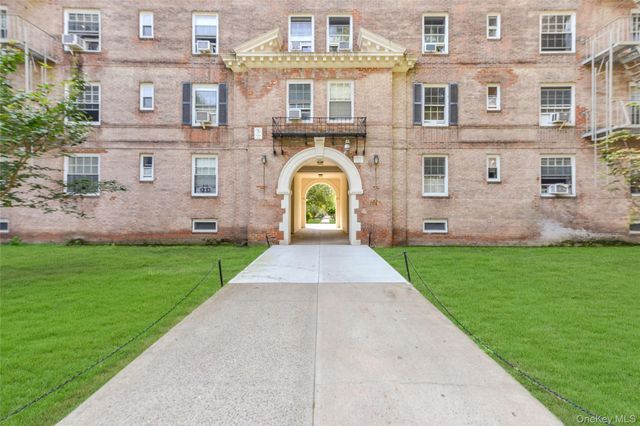 51-40 30th Avenue 5B, Woodside, NY 11377