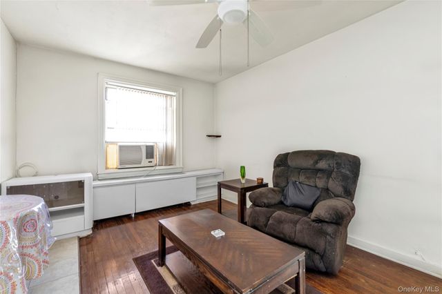 51-40 30th Avenue 5B, Woodside, NY 11377