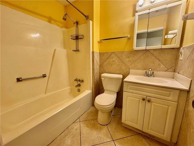 3414 Twin Village Lane, Snellville, GA 30039