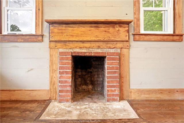 22389 North Road, Summers, AR 72769