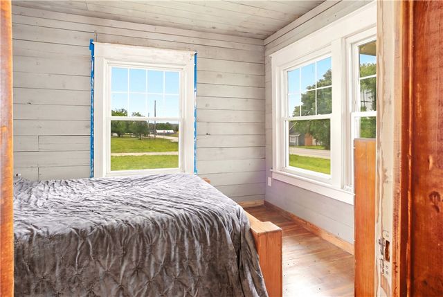 22389 North Road, Summers, AR 72769