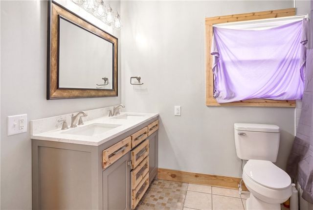 22389 North Road, Summers, AR 72769