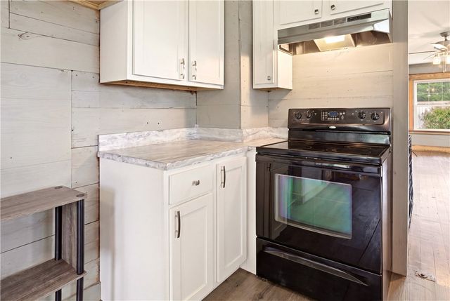 22389 North Road, Summers, AR 72769