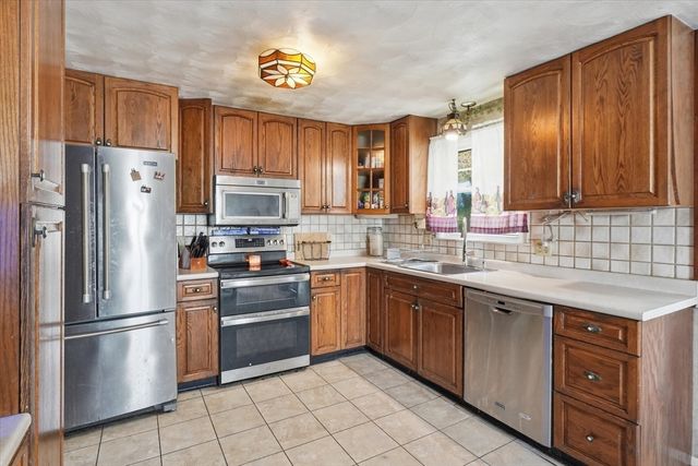 354 Cook Lane, Marlborough, MA 01752