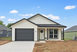 385 E Burleson Street, Mart, TX 76664